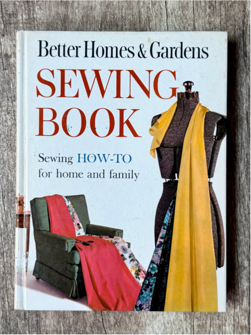Better Homes & Gardens Vintage Sewing Book Home Decor Reference